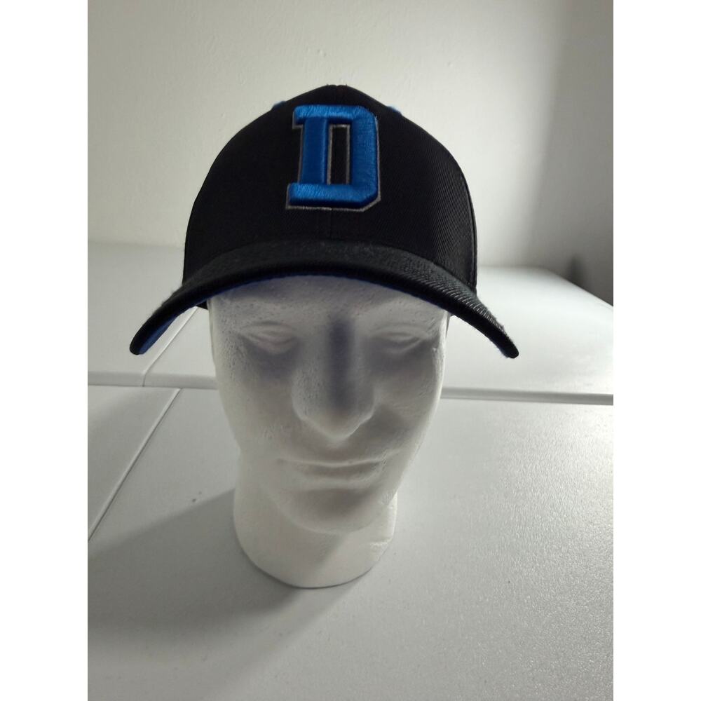 Dallas Cowboys Flex Fit Hat Size XL/L Black and Blue